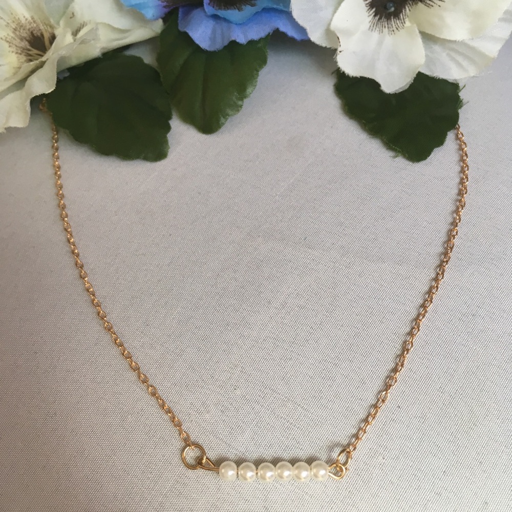Pearl Necklace - Picture 1 of 6